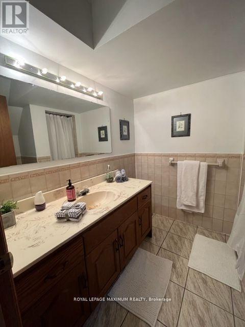 Photo du bâtiment - 48 Plowshare Crescent