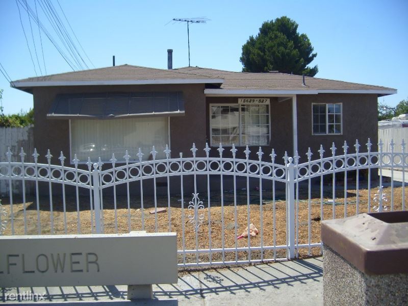 Primary Photo - 15627 Clark Ave