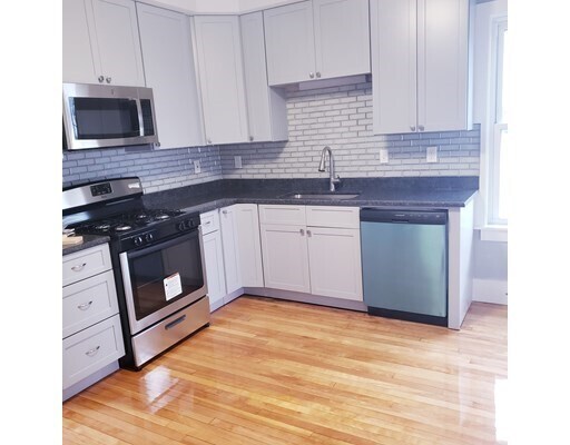 Building Photo - 93 Brookline St