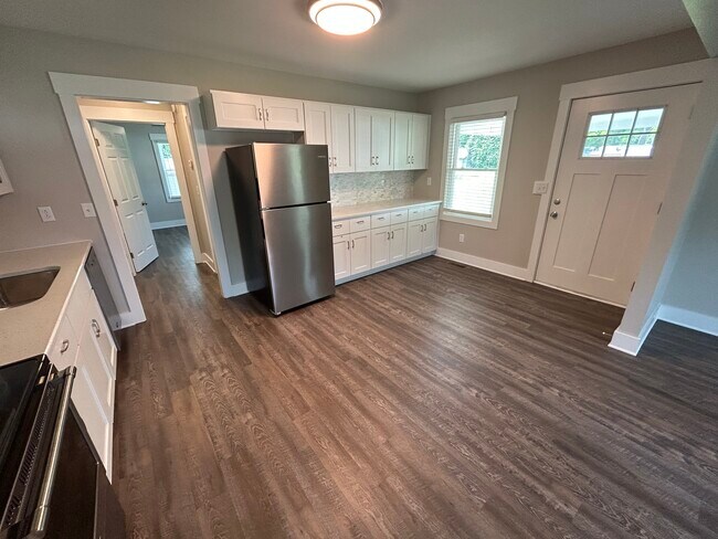 Kitchen with all new appliances - 102 Ross Dr