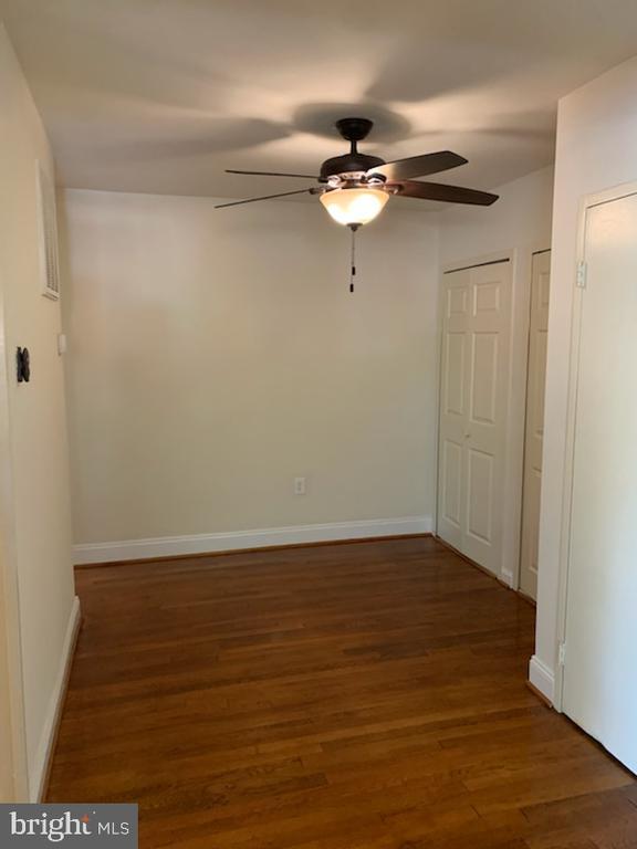 Building Photo - 926 5th St