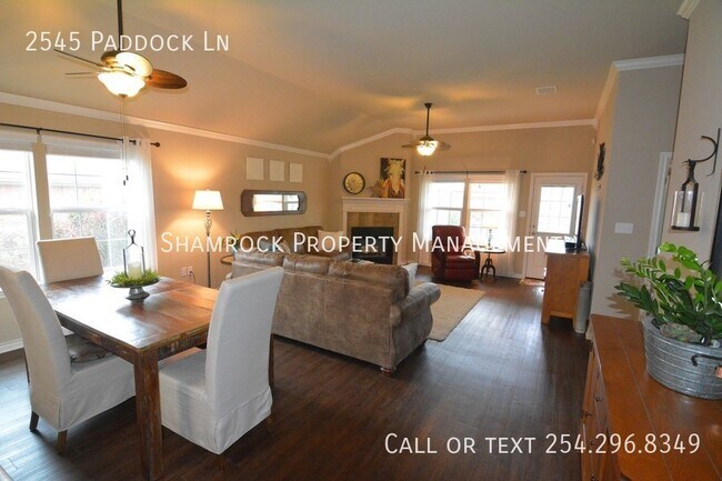 Foto del edificio - Harris Village home