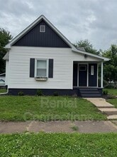 Building Photo - 1104 W Chestnut St