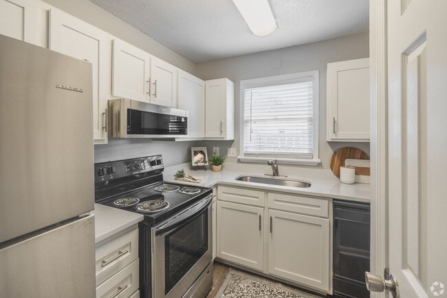 Interior Photo - The Alden Townes