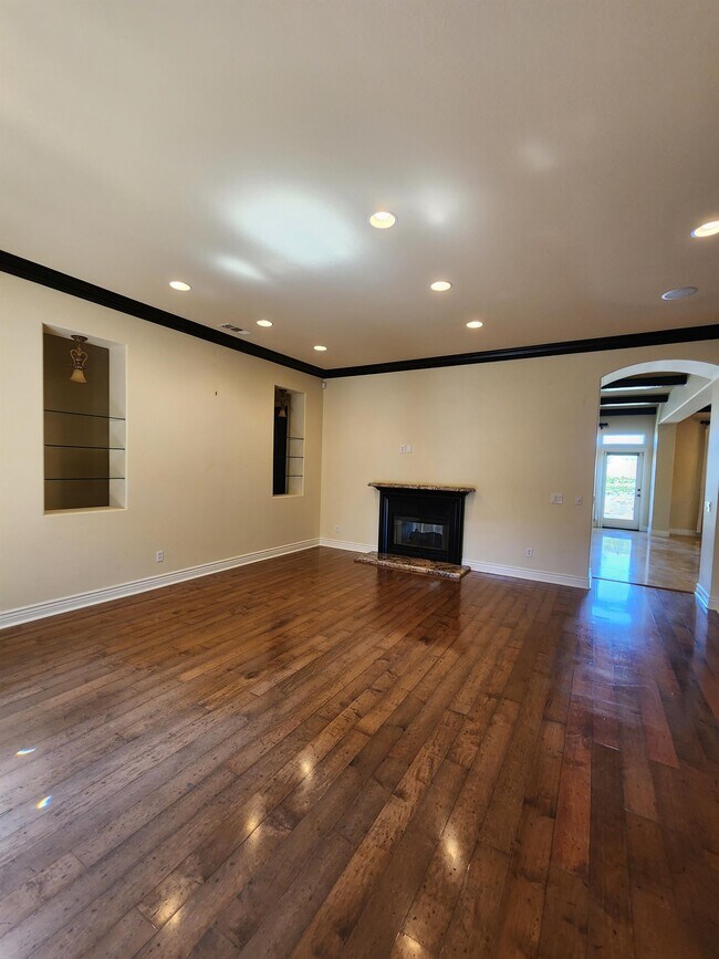 Building Photo - 31040 Pinon Pine Cir