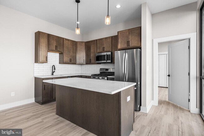 Foto del edificio - 400 S Conkling St