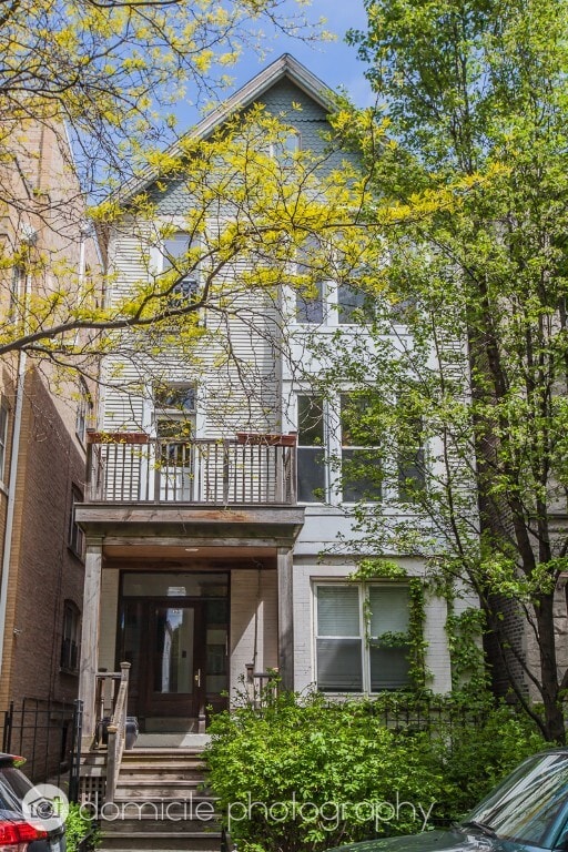 Foto del edificio - 828 W Buckingham Pl