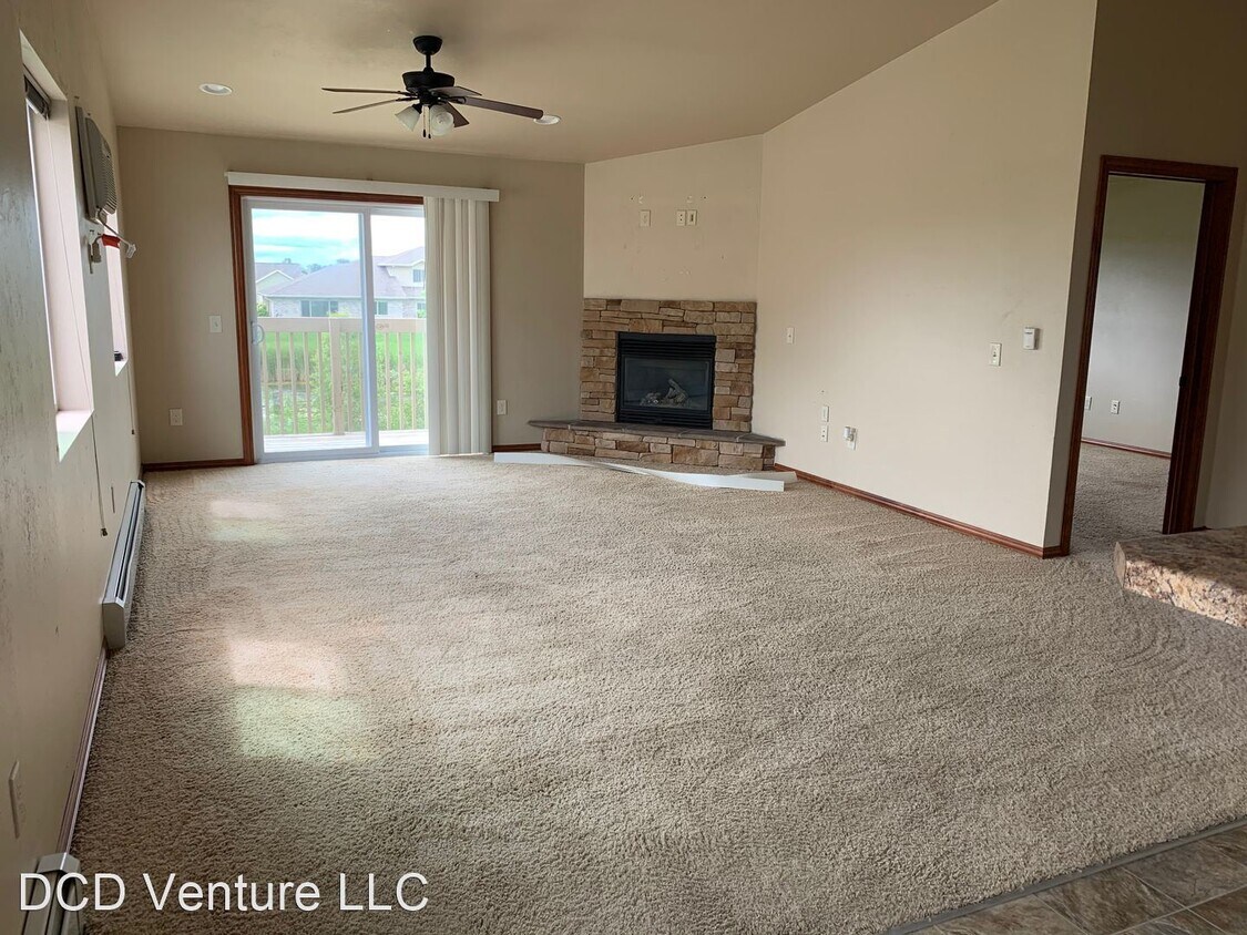 Primary Photo - 2 br, 2 bath House - 2156 South Broadway