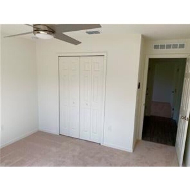 Foto del edificio - 104 Keystone Dr