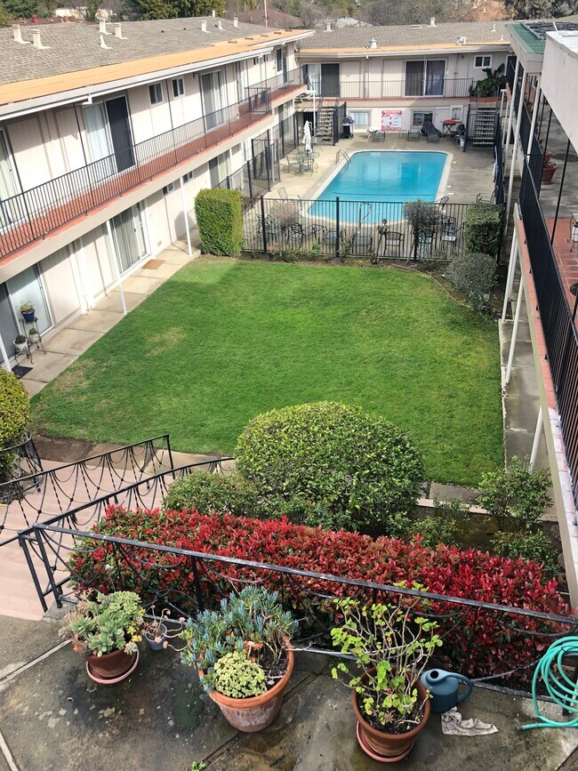 Foto del edificio - 141 Towne Terrace