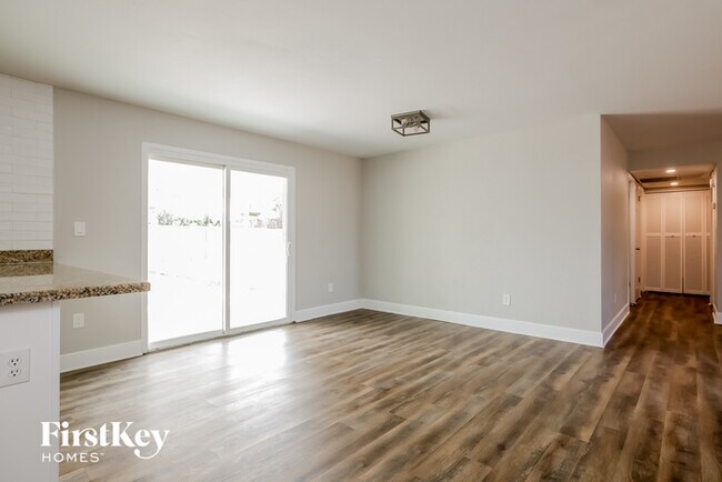 Building Photo - 3509 E Danbury Rd
