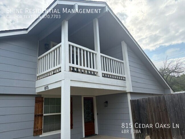 Foto del edificio - 815 Cedar Oaks Ln