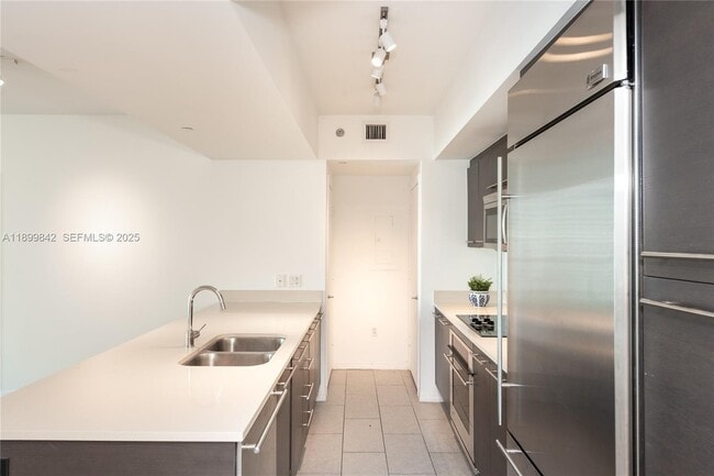 Foto del edificio - 500 Brickell Ave