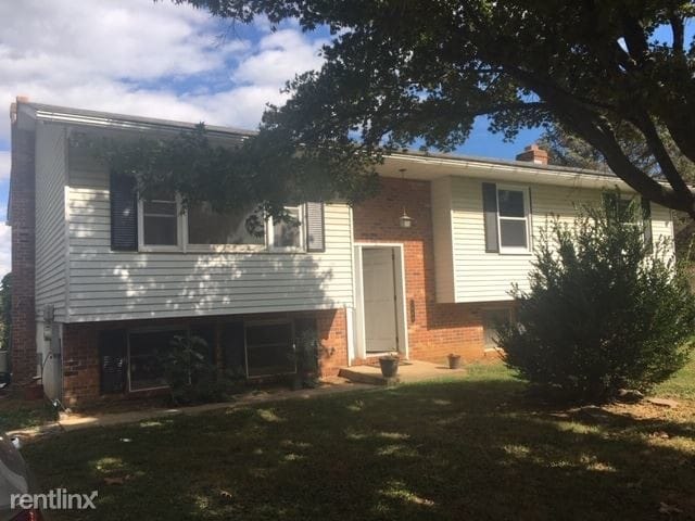 Primary Photo - 3 br, 2 bath Apartment - 1968 Deer Park Rd