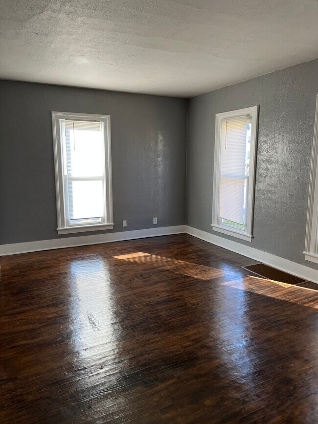 Foto del edificio - 912 West Ave