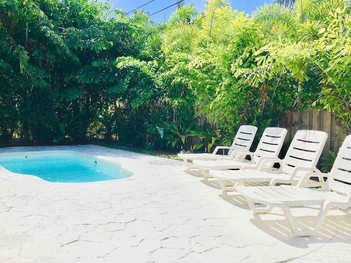 Foto del edificio - 2124 N 14th Ct