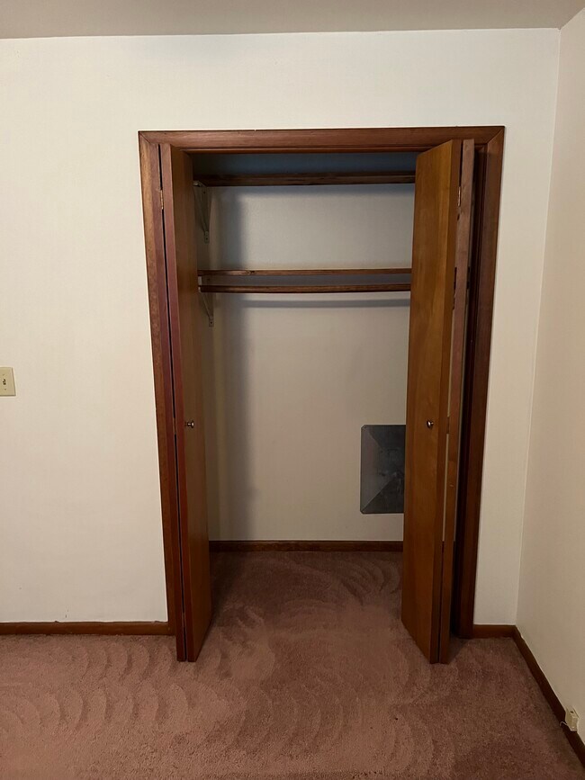 Foto del edificio - 103 W Clark St