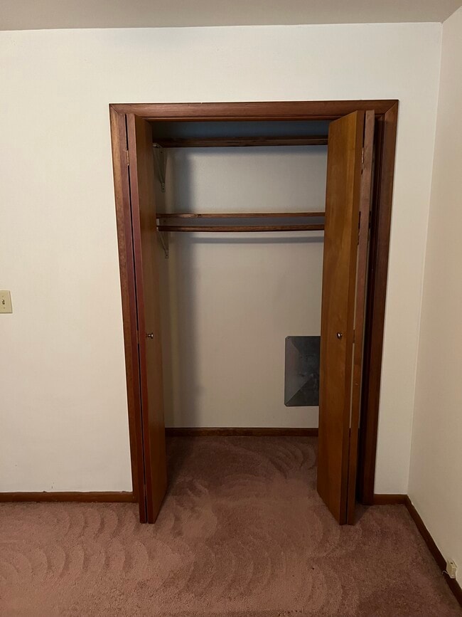 Building Photo - 103 W Clark St