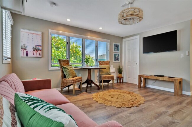 Foto del edificio - 483 E Shore Dr