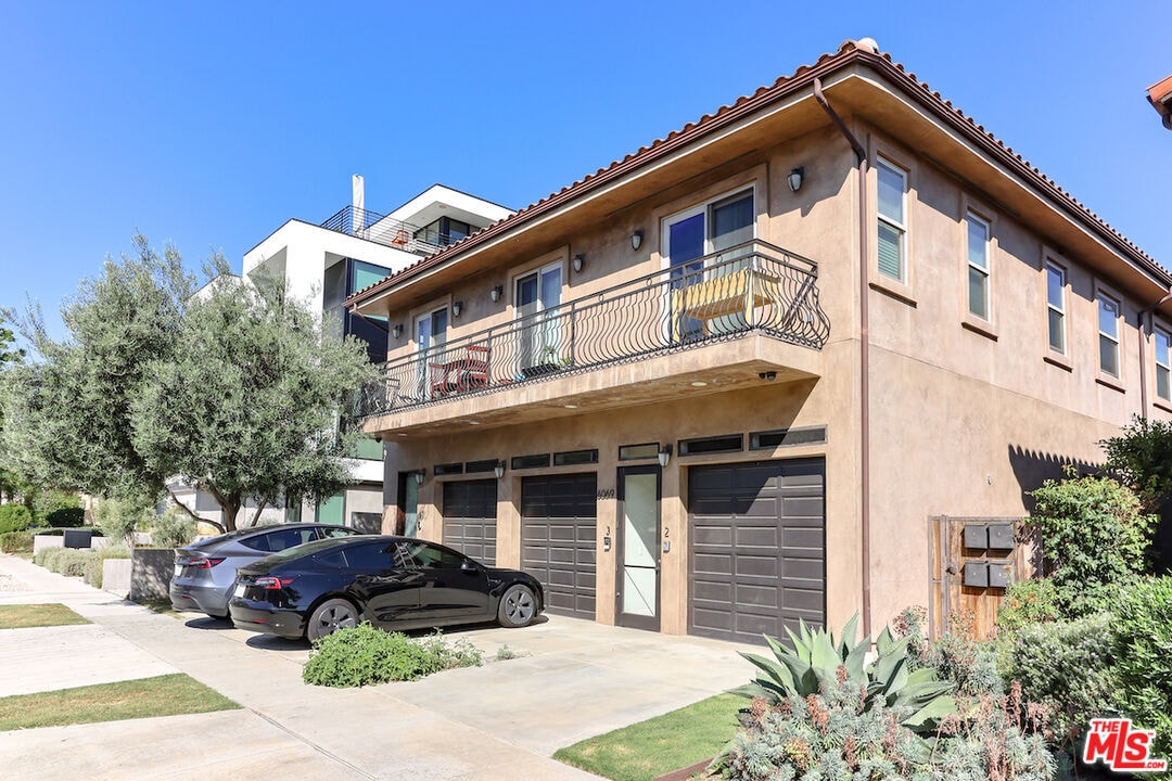 Foto principal - 6069 Horner St