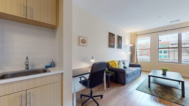 Building Photo - 545 Bedford St