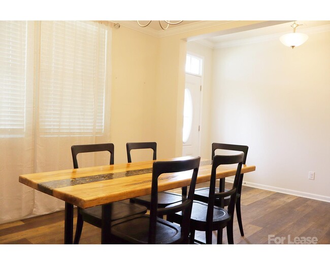 Building Photo - 16038 Fieldstone Trace