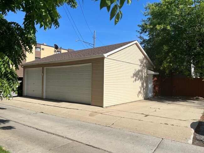 Garage and side parking - 1396 Brown St