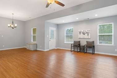 Foto del edificio - 234 River wood Dr