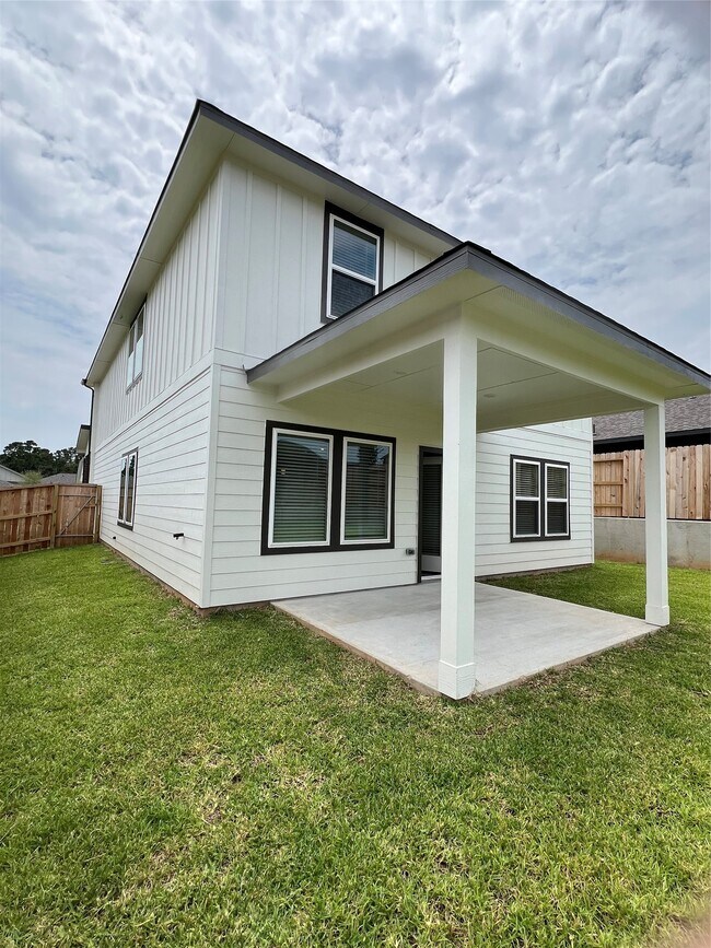 Building Photo - 1722 Cayden Oak Ln