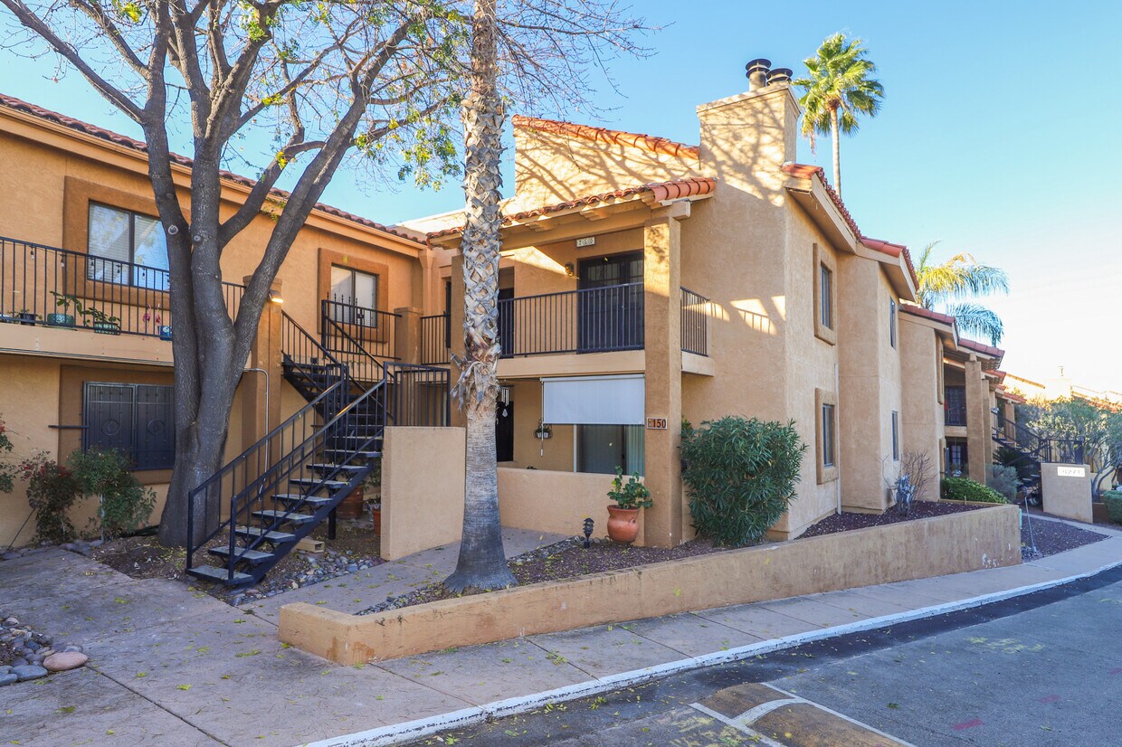 8271 N Oracle Rd, Tucson, AZ 85704 House Rental in Tucson, AZ