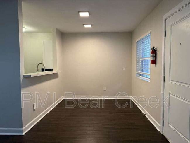 Foto del edificio - 1824 Thonig Rd