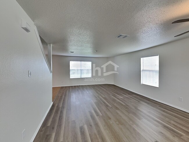 Building Photo - 240 Equestrian Dr
