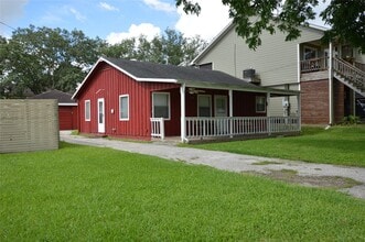 Building Photo - 1821 E Winn Ave