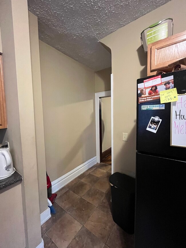 Building Photo - 11-15 E 18th Ave