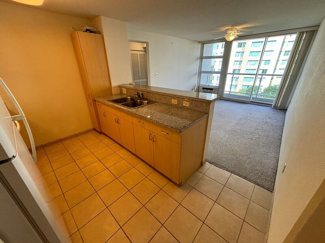 Foto principal - 1315 Kalakaua Ave