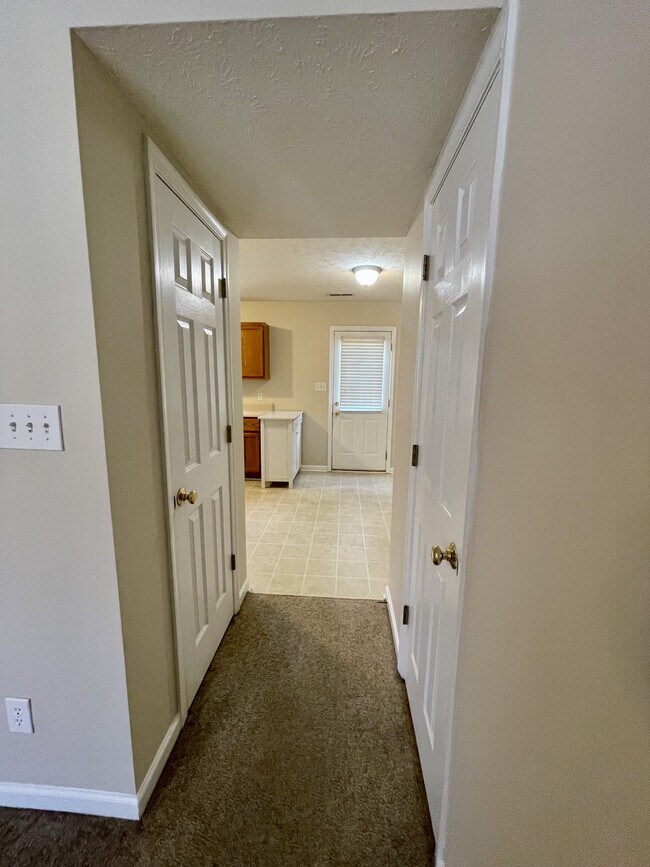 Foto del edificio - 125 Primrose Ln