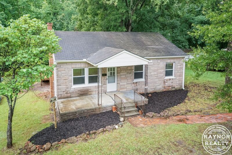 Primary Photo - 2230 Cool Springs Rd