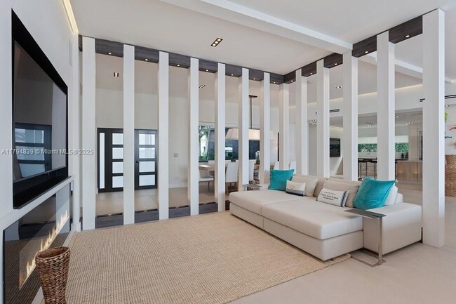 Foto del edificio - 7972 Biscayne Point Cir