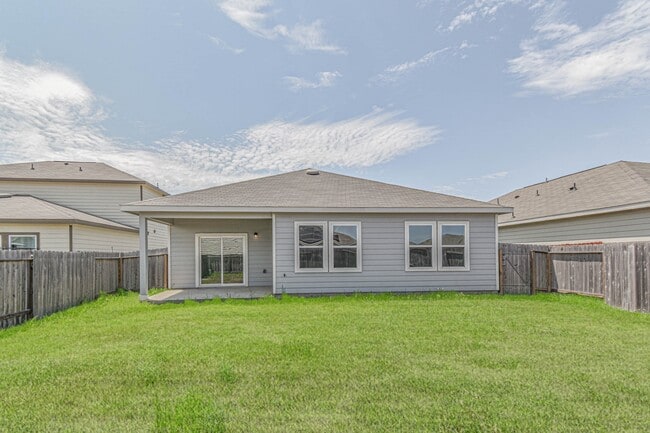 Building Photo - 1004 Wild Enclave Ln