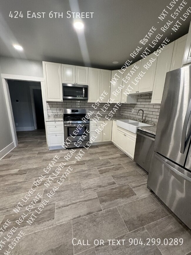 Foto del edificio - 424 E 6th St