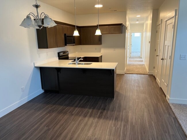 Building Photo - 3363 Hardman Way