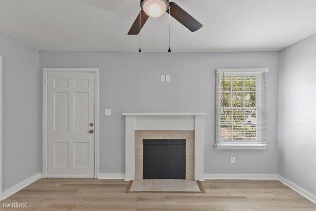 Foto del edificio - 3 br, 1 bath House - 2703 Briley Street