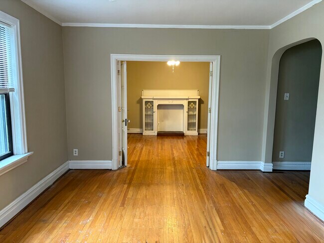 Living room into bedroom - 7327 Pershing Ave