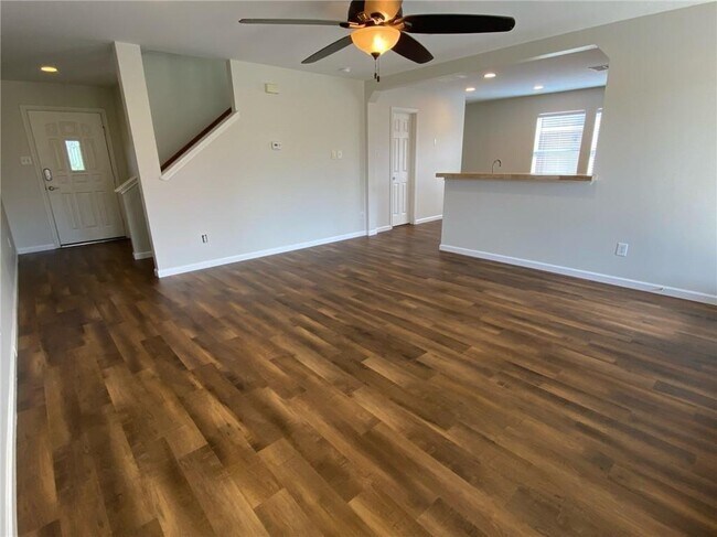 Foto del edificio - 141 Ruby Lake Dr