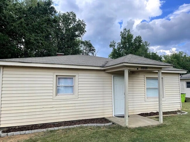 Building Photo - 8009 Lester Rd