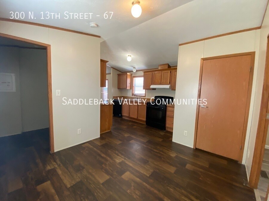 Foto principal - 300 N 13th St
