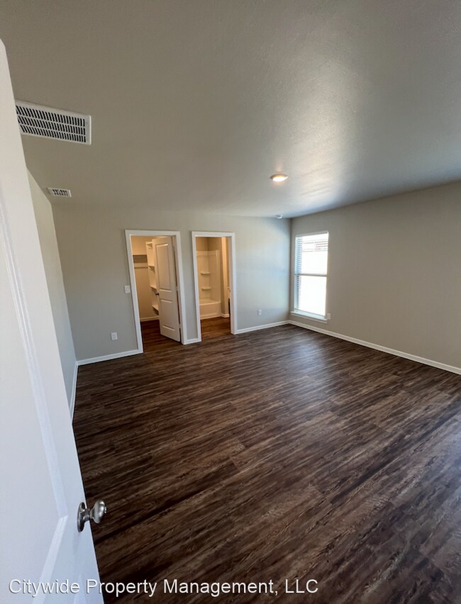 Foto del edificio - 3 br, 2 bath House - 2017 Kenwood Avenue