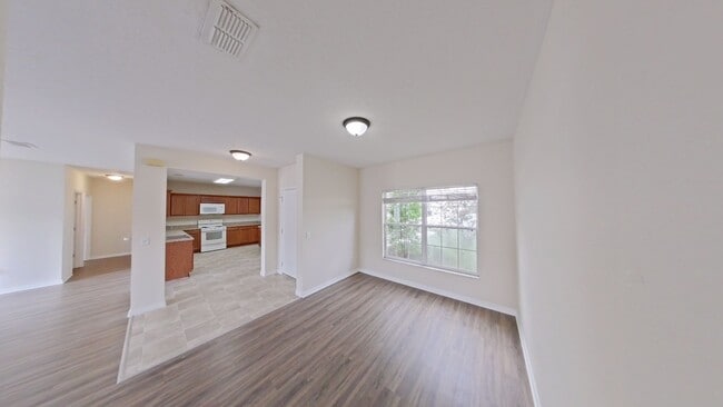 Building Photo - Nice 3/2 in Poinciana