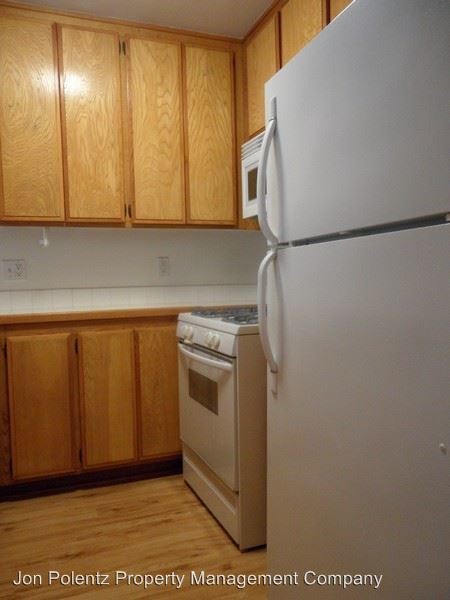 Foto del edificio - 4900 E Chapman Ave