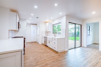 Building Photo - 1422 Wisterwood Dr